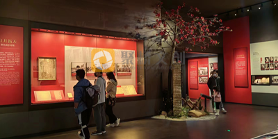 想在文旅景区打造一个红色文化展馆，应该怎么做？